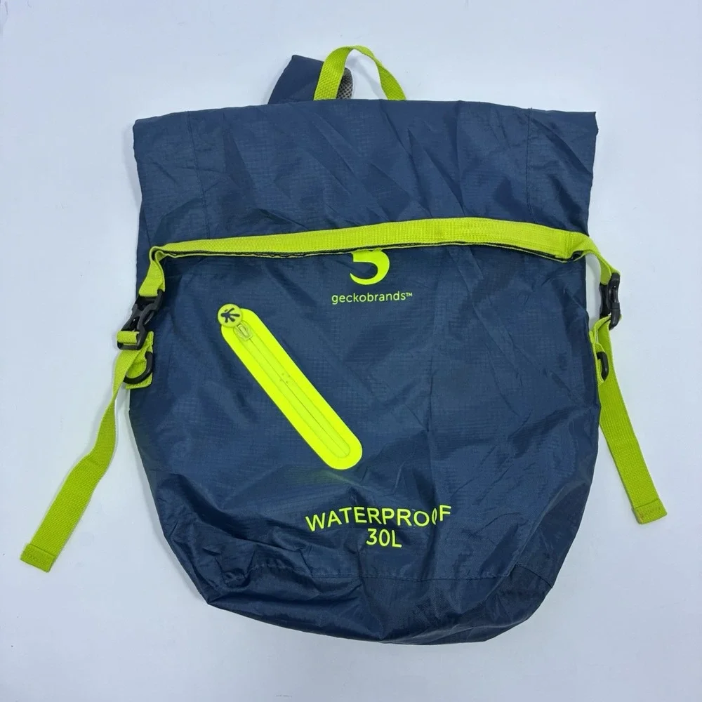 Geckobrands Waterproof 30L Roll Top Daypack Backpack Green/Blue, 1 Pocket Buckle